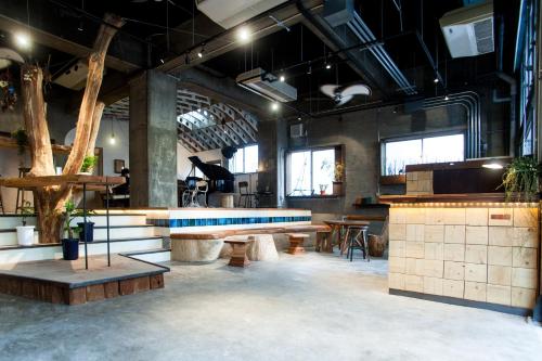 Fuajee, Nui. Hostel & Bar Lounge in Asakusa
