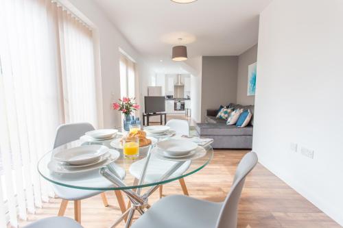 Modern Bright 1-2 Bed Apartments Oxford, with Free Parking ,OX4 Near BMW Science Park & Hospitals - North Oxford