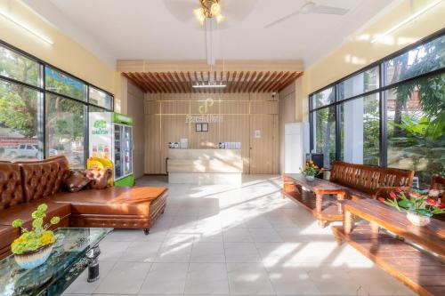 Előcsarnok, Peaceful Hotel near Nam Phou Szökőkút