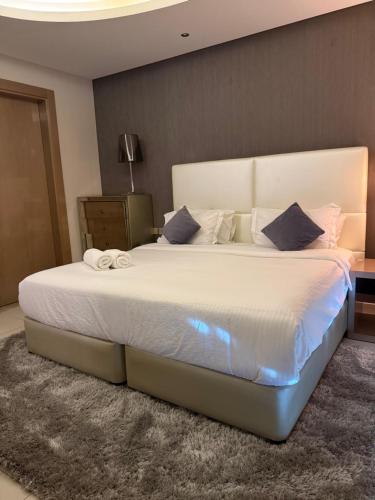 Royal Montania by DAMAC Paramount , Burj Khalifa View, Dubai (photo 4)