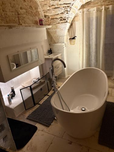 Liuzzi ross in มารีนา ฟรานกา