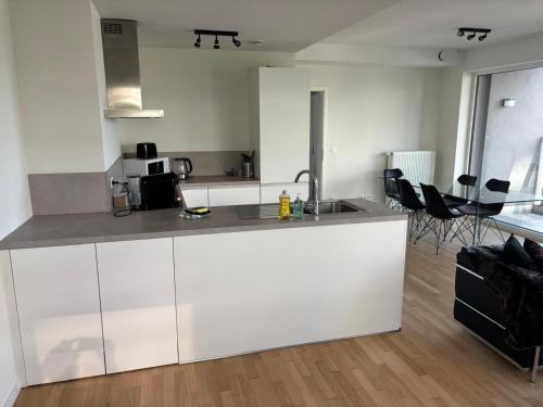 Modern City Apartment Close to Everything, Брюссель (фото 6)
