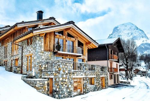Le Chalet St Martin 10 pers, 5 chambres, avec sauna, piscine in Villarencel