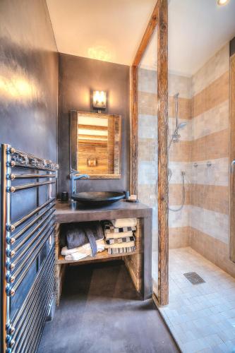 Le Chalet St Martin 10 pers, 5 chambres, avec sauna, piscine in Villarencel