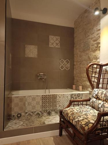 Open air bath, Casina Manfre in San Pietro Avellana