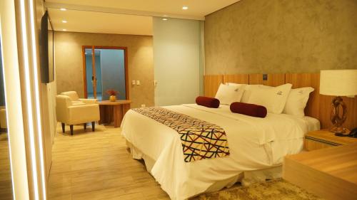 Serata Hotel