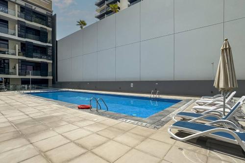 Modern JVC 1-Bed Pool, Gym and Family Amenities, Dubai