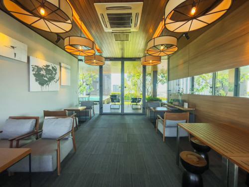 Walk to BTS Ekkamai l Urban Sukhumvit Living l Fast WiFi, Bangkok (zdjęcie 8)