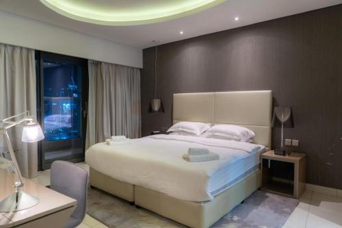 Luxury 1BHK in Damac Paramount Towers Business Bay - main image