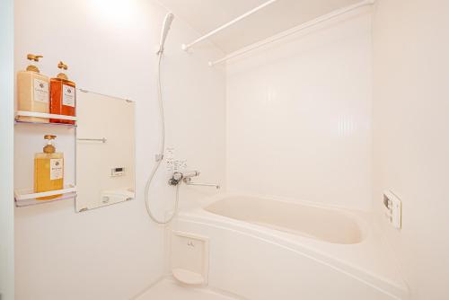 6-min walk from Higashi-Jūjō Station Cozy 1-Bedroom Apartment Direct Access to Akihabara & Ueno