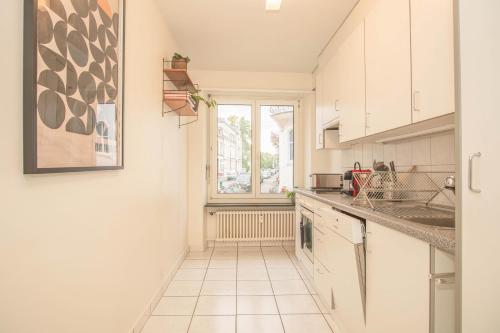 NEW Central 2-bedroom apartment with BaselCard, Basilej (fotografie 10)