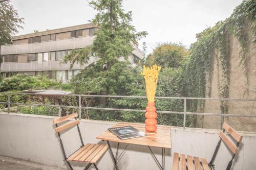 NEW Central 2-bedroom apartment with BaselCard, Basilej (fotografie 8)