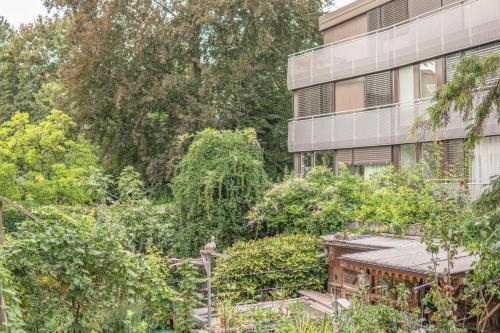 NEW Central 2-bedroom apartment with BaselCard, Basilej (fotografie 9)