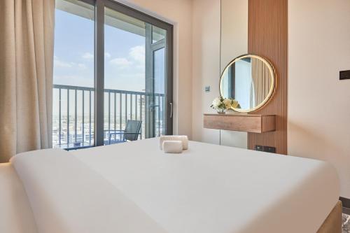 STAY BY LATINEM Luxury 1BR Holiday Home CB 2001 Near Burj Khalifa, Dubaj (fotografie 9)
