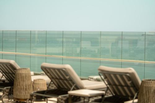 Swimming pool, Rosewood Doha near Lagoona Mall