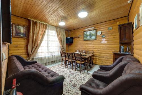 Instalaciones, Torba in Polyanytsya