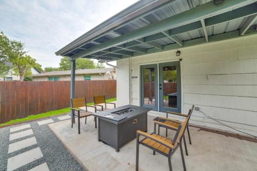 Spacious Family Home, 5 Mi to Galleria Dallas! in Карролтон