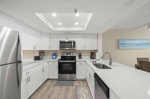 Sandcastle Penthouse #3 in อินเดียนชอร์ส (FL)