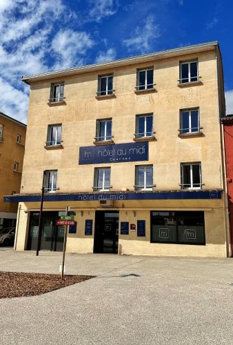 Hotel Le Midi Clermont-Cournon 2