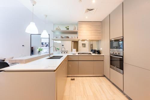 Contemporary 1Bedroom Escape in Eaton Place, Дубай (фото 5)