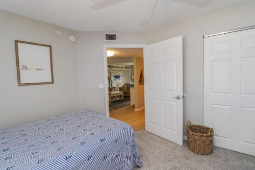 Ocean Village Club R25 - image 28