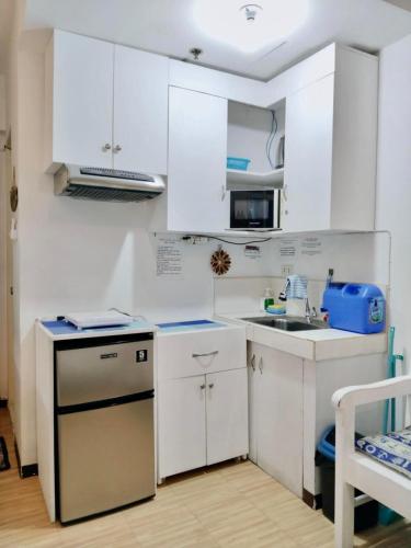 Studio Marine Theme by Emman & Jovy Staycation in Valenzuela