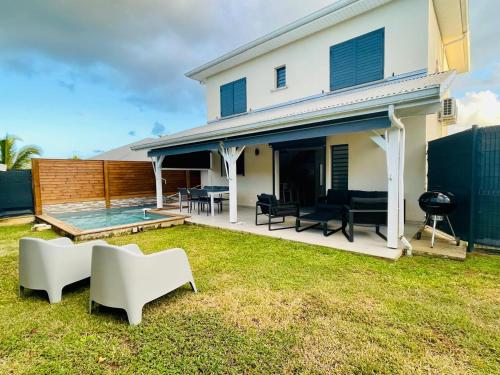 บริการและสิ่งอำนวยความสะดวก, Villas Kanisi 2 et 3 chambres, piscines privatives in แบ มาโอล