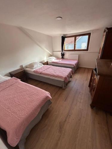 Entire apartment 2 bedroom 5 beds in Forbach