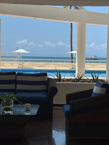 View, Apartamento de lujo frente al mar en residencia con piscina, planta electrica y gym in Porlamar
