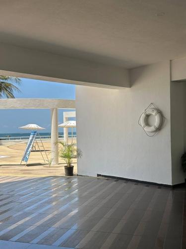 Lobby, Apartamento de lujo frente al mar en residencia con piscina, planta electrica y gym in Porlamar