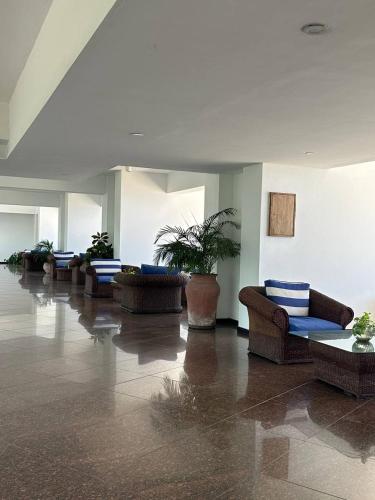 Lobby, Apartamento de lujo frente al mar en residencia con piscina, planta electrica y gym in Porlamar