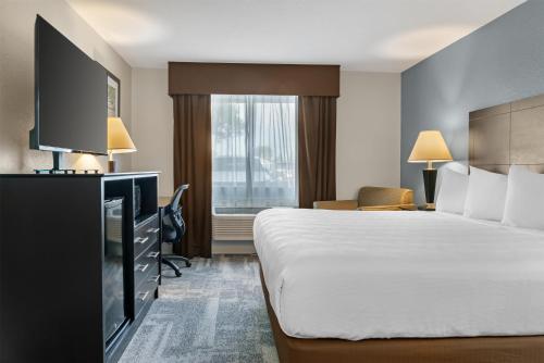 Best Western Lakewinds - image 3