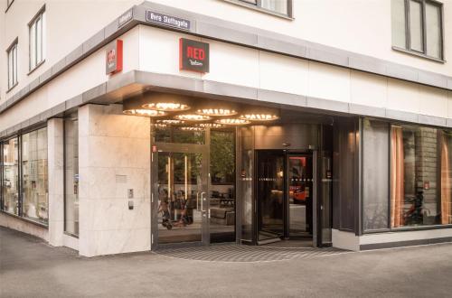 래디슨 레드 오슬로 시티 센터, A Verified Net Zero Hotel - 숙소 외관