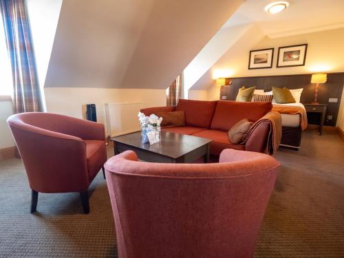 Suite, deluxe, junior
