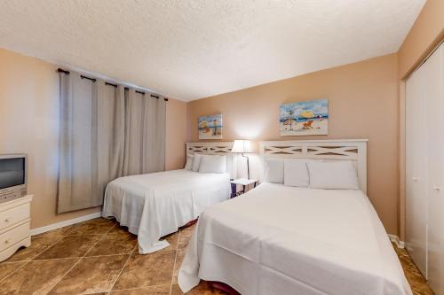 Romar Tower by Meyer Vacation Rentals - image 7