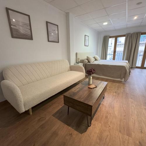 2 twin beds, 1 sofa bed