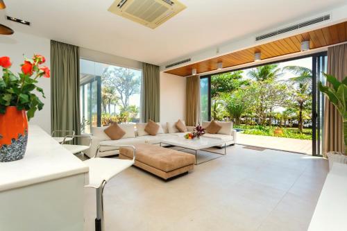 Aria Resort Vung Tau - Apartments and Villas with Private Beach - Perfect for Families in Phường 10