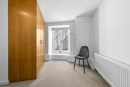 Abbey Road Gem | Regent's Park Apartment By VICHY - image 5