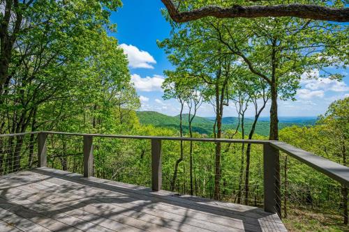 Heaven and Earth - Luxury Accomodations Breathtaking Mountain Views Game Rooms + More! - image 6