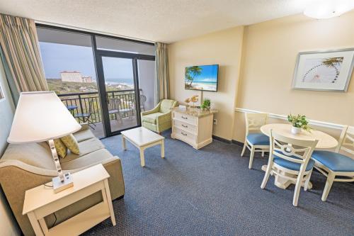 New,Grande Shores Suite Location Pools Views