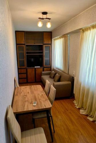 21 Mikro, Rustawi (zdjęcie 3)