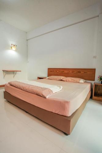 โรงแรมบ้านสวน ฟ้าใส, Chanthaburi