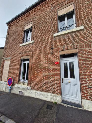 La maison de Victoire avec cour in Fourmies