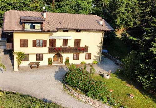 Casa Corgol con vista lago e montagne