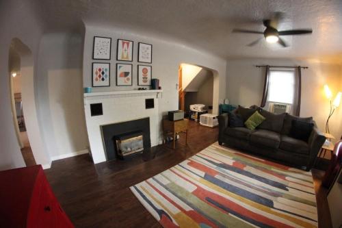 . DOWN TOWN BUNGALOW Entire home available