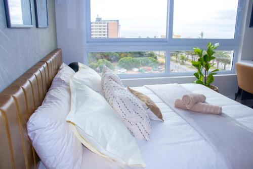 HOM l Parking Wifi CoWork Faro Turismo Piscina