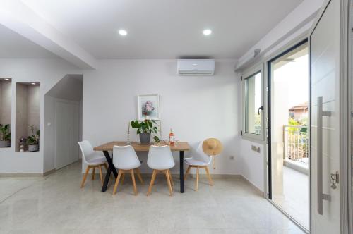 Oasis Apartments - Βίδο