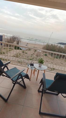 Appartement les pieds dans l'eau near Herve Cote Plage