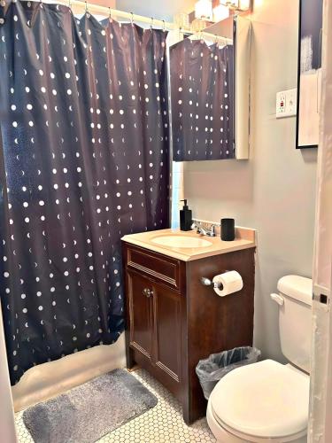 Relaxing Lakeview Escape 2BR Apartment - Roscoe 35-2N - image 8