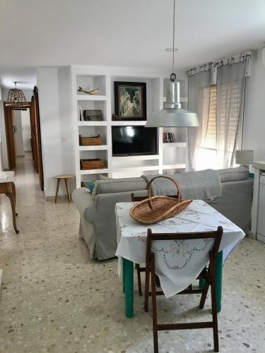 Live in the heart of town, Almuñécar (photo 9)